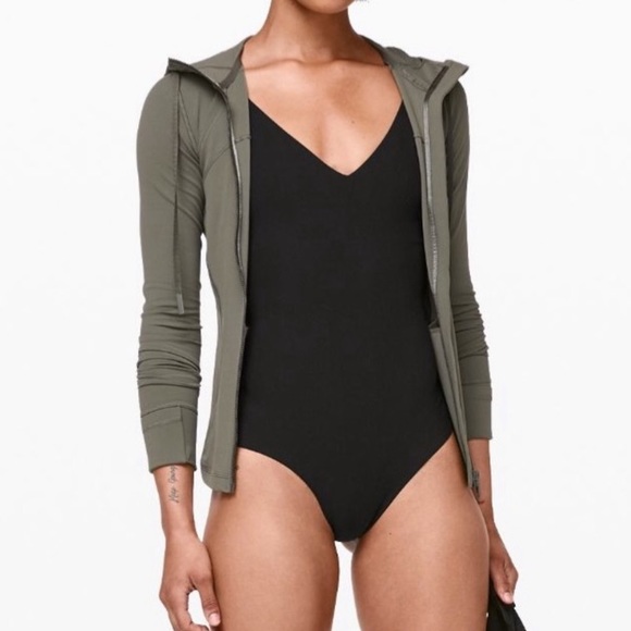 lululemon athletica Other - NWOT lululemon poolside pause
